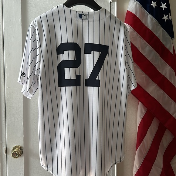 Yankees Jersey - Picture 2 of 8